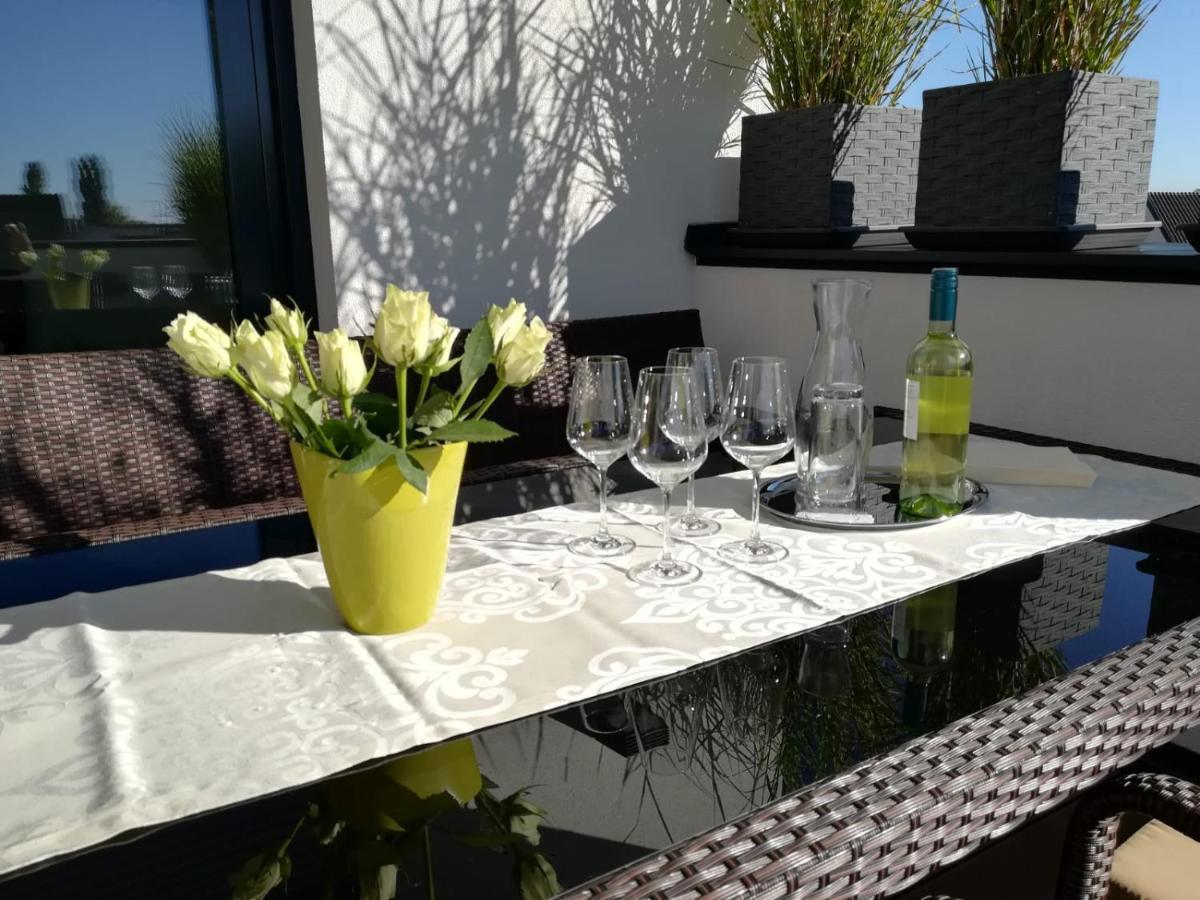 Penthouse Griemann 1 inkl Infrarotkabine und eigener Dachterrasse Illmitz Exterior foto