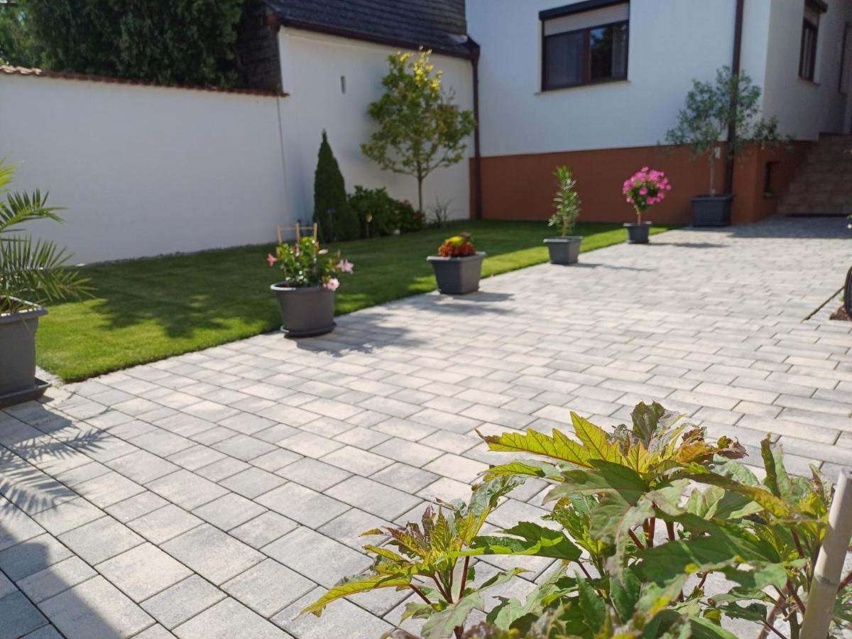 Penthouse Griemann 1 inkl Infrarotkabine und eigener Dachterrasse Illmitz Exterior foto